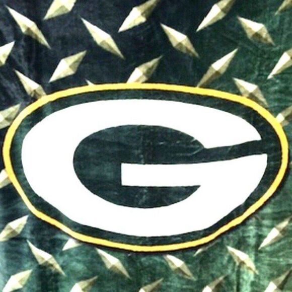 Plush Throw Blanket . Size: 60'' x 80'' ...................... Green Bay Packers - Picture 4 of 6